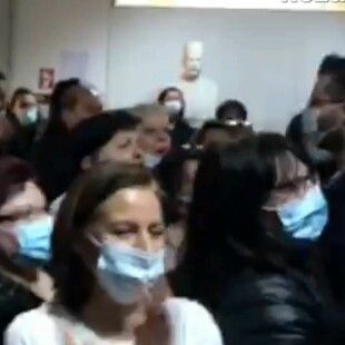 Πλεύρης στο νοσοκομείο Κοζάνης: Ένταση στο συναπάντημα με υγειονομικούς σε αναστολή (Βίντεο) 