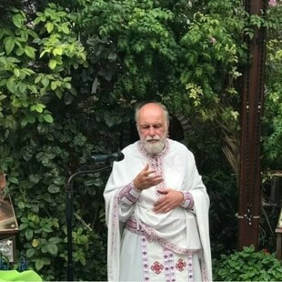 Ιερά Σύνοδος: Εκτός Αγίων Ισιδώρων Λυκαβηττού ο παπά Δημήτρης- Διορία να επιστρέψει στην ενορία του