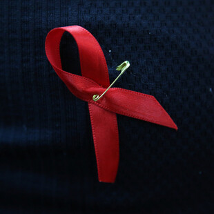 Κόκκινη κορδέλα, Παγκόσμια Ημέρα κατά του AIDS