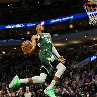 O Γιάννης Αντετοκούνμπο έκανε ρεκόρ καριέρας- 55 πόντους σε ένα παιχνίδι