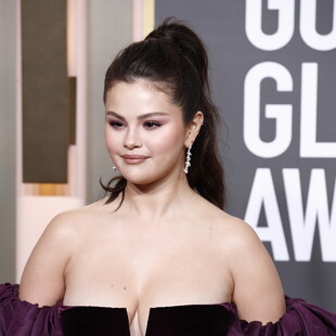 «Έχω παχύνει λίγο, απόλαυσα τις γιορτές»: Η Σελένα Γκόμεζ απαντά στα χονδροφοβικά σχόλια