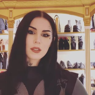 Η Kat Von D βγάζει σε δημοπρασία πάνω από 130 σπάνια παπούτσια- «Έμεινα έγκυος και μεγάλωσαν τα πόδια μου»