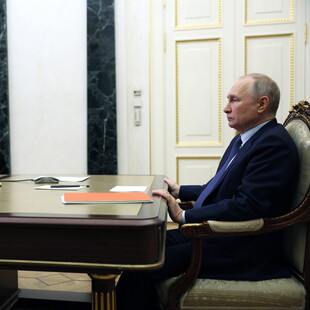 Βλαντιμίρ Πούτιν: «Είναι εγκληματίας» λέει Ρώσος λοχαγός που εγκατέλειψε τη χώρα