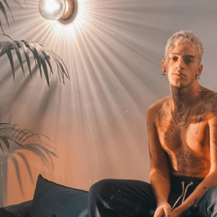 Τάσος Ξιαρχό: Σήμερα είπα στη γιαγια μου ότι είναι γκέι και χαμογέλασε