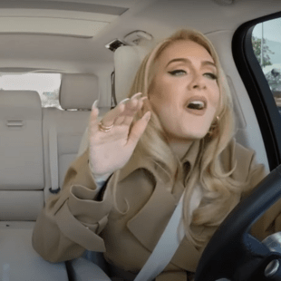 Adele και Τζέιμς Κόρντεν με δάκρυα και γέλια στο τελευταίο Carpool Karaoke