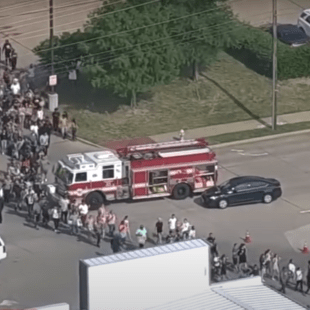 Τέξας: Πυροβολισμοί σε εμπορικό κέντρο- Σκότωσε τουλάχιστον 8 ανθρώπους