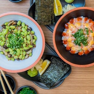 Στο Sushi Lunchi για bowls με ξιδάτο ρύζι και ωμά ψάρια