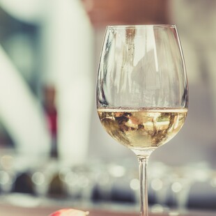 LE MONDE: Ένα σπάνιο διήμερο wine masterclass αφιερωμένο στους οίνους της Σαντορίνης