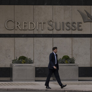 Credit Suisse: Κατά εκατοντάδες παραιτούνται οι εργαζόμενοι κάθε βδομάδα