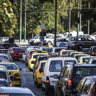 ΑΑΔΕ: Ξεκινά η ψηφιακή ταξινόμηση οχημάτων- Τα βήματα μέσω Gov.gr