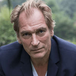 Julian Sands: Βρέθηκαν λείψανα στην περιοχή όπου εξαφανίστηκε ο ηθοποιός