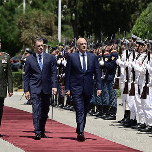 Τελετές παράδοσης-παράδοσης: Μηνύματα και στόχοι των νέων υπουργών 