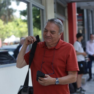 Μπίστης: Ο Τσίπρας έδωσε μια κλωτσιά και κολυμπάνε όλοι αυτή τη στιγμή στη θάλασσα