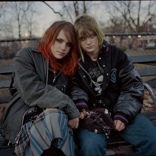 Εφηβεία στην πόλη που δεν κοιμάται ποτέ