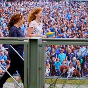 Redhead Days: Εκατοντάδες άτομα στο φεστιβάλ για τους «κοκκινομάλληδες»