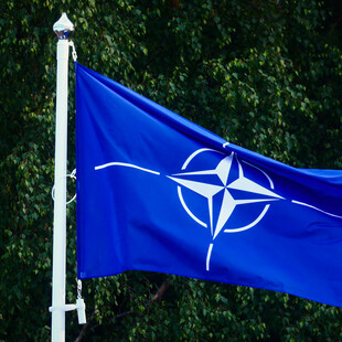 Το ΝΑΤΟ συνεχάρη ξανά την Τουρκία για την «ημέρα της νίκης» στη Μικρά Ασία