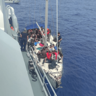 Διάσωση 98 μεταναστών σε Σέριφο και Σητεία– Συνελήφθησαν δύο διακινητές