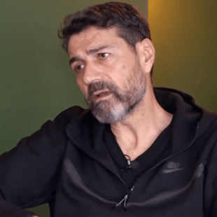 Κώστας Φαλελάκης: Με φώναζαν «ο γιος της τρελής» 
