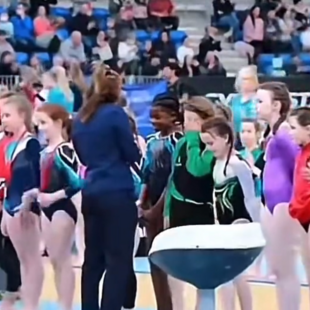 Ιρλανδία: Έδωσαν μετάλλιο σε όλα τα παιδιά εκτός από το μαύρο κορίτσι- Η καθυστερημένη συγγνώμη
