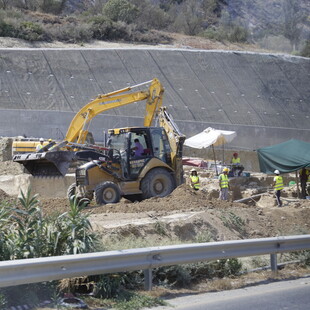 Εργατικό δυστύχημα στο Ρέθυμνο: Χειριστής εκσκαφέα καταπλακώθηκε από το όχημά του