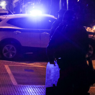 Θεσσαλονίκη: Επίθεση με τσεκούρια σε οπαδό του ΠΑΟΚ σε νυχτερινό κέντρο