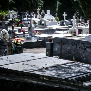 Οικογενειακός καβγάς σε νεκροταφείο - Τρεις συλλήψεις 