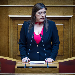 Κωνσταντοπούλου: Ντροπής πράγματα μάνα και γιος να λένε ότι θα πάρουν τις έδρες σπίτι τους