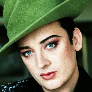 Karma: Ο Boy George «τα χώνει» αδιακρίτως στη νέα αυτοβιογραφία του