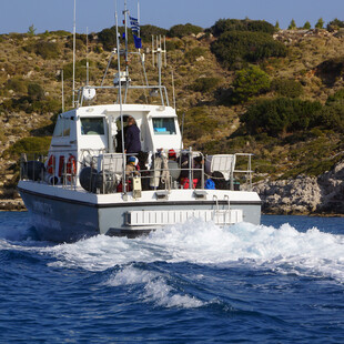 Αγαθονήσι: Νεκρή ανασύρθηκε μια γυναίκα από το ναυάγιο με τους μετανάστες