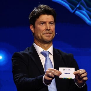 Κλήρωση Euro 2024: Ακούγονταν ήχοι από ερωτική ταινία- Φαρσέρ ανέλαβε την ευθύνη