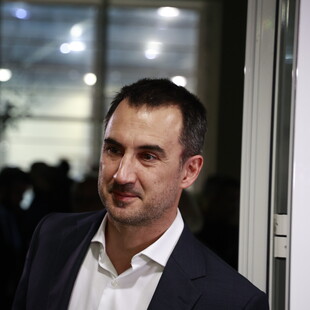 «Νέα Αριστερά», το όνομα των «11» που αποχώρησαν από τον ΣΥΡΙΖΑ- Δείτε Live
