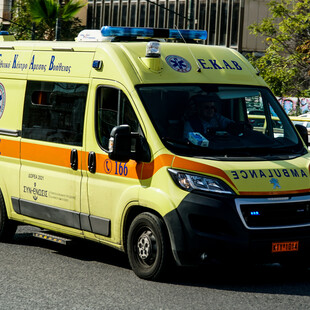 Θεσσαλονίκη: Γυναίκα βρέθηκε νεκρή στην άκρη του δρόμου