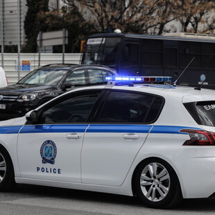 Σέρρες: 27χρονος απείλησε και ανάγκασε 17χρονο να βγάλει τη μπλούζα αθλητικής ομάδας που φορούσε