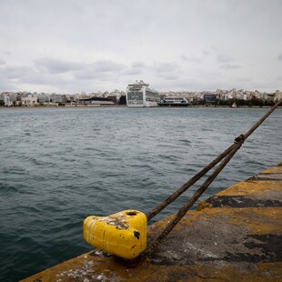 Δεμένα τα πλοία σε γραμμές του κεντρικού και βορείου Αιγαίου λόγω ισχυρών ανέμων