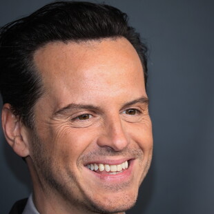 Ο Άντριου Σκοτ διέκοψε παράσταση γιατί θεατής χρησιμοποίησε λάπτοπ 