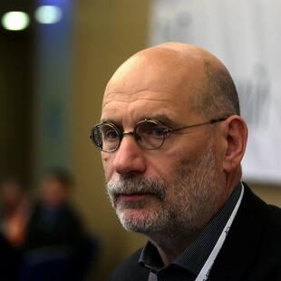 Μπόρις Ακούνιν: Η Ρωσία χαρακτήρισε «ξένο πράκτορα» τον συγγραφέα