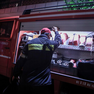 Φωτιά σε διαμέρισμα στη Θεσσαλονίκη- Μια γυναίκα στο νοσοκομείο