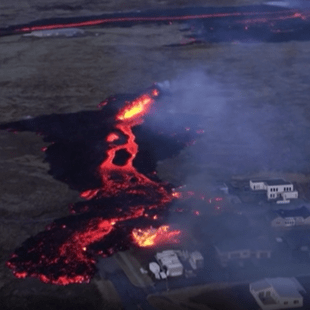Ισλανδία: Οι κάτοικοι του Γκρίνταβικ ίσως δεν επιστρέψουν ποτέ- Η λάβα έκαψε τα σπίτια τους