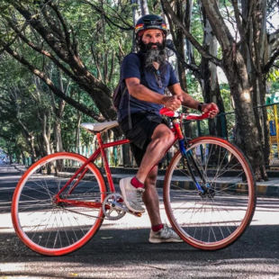 Ποδηλάτης που έκανε 100 χλμ καθημερινά για πάνω από 1.500 ημέρες πέθανε από ανακοπή