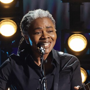 Η θριαμβευτική επανεμφάνιση της Tracy Chapman στα Grammys 