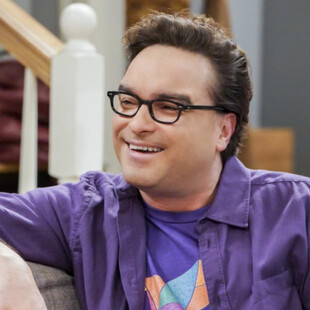 Ο Τζόνι Γκαλέκι του Big Bang Theory παντρεύτηκε και έγινε μπαμπάς