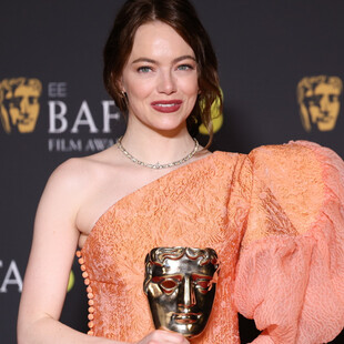 BAFTA 2024: Το «ευχαριστώ» της Έμα Στόουν στη μητέρα της - «Χωρίς εκείνη δεν θα υπήρχε τίποτα από αυτά»