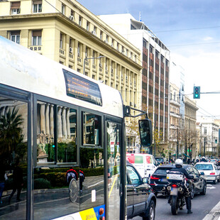 Κυκλοφοριακές ρυθμίσεις αύριο στο κέντρο της Αθήνας λόγω των μαζικών απεργιών 