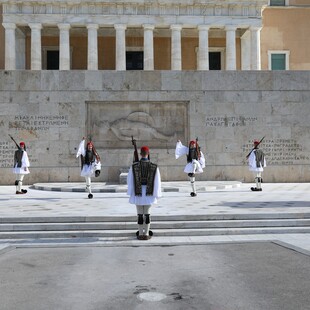 Δημοσκόπηση MRB: Σταθερό προβάδισμα Νέας Δημοκρατίας, δεύτερο το ΠΑΣΟΚ