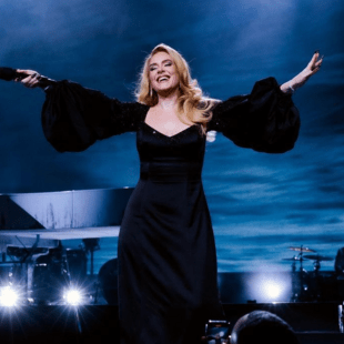 Η Adele ακύρωσε τις εμφανίσεις της στο Λας Βέγκας- Λόγω ασθένειας 
