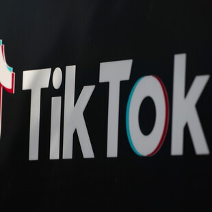 ΗΠΑ: Προθεσμία έξι μηνών στην κινεζική ByteDance να πουλήσει, αλλιώς το TikTok θα απαγορευθεί