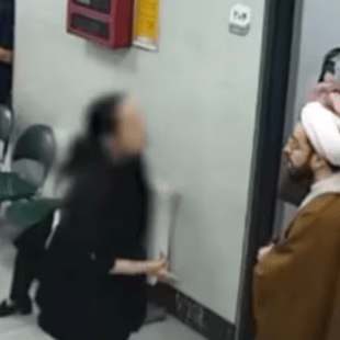Ιράν: Μητέρα χωρίς μαντίλα εναντίον κληρικού που την φωτογραφίζει 