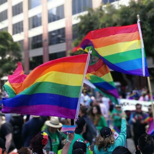 ΗΠΑ: 2 στους 10 νέους Αμερικάνους δηλώνουν όχι straight