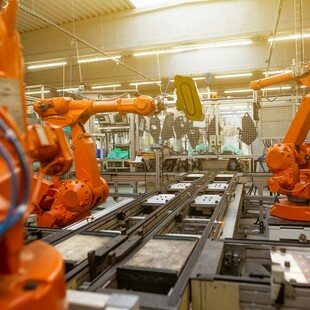 Η μεταποίηση αυξήθηκε στην Ελλάδα ενώ στη Γερμανία μειώθηκε στην πενταετία, λέει ο Πατέλης