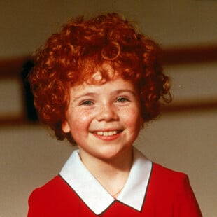 Annie the Musical: Η εννιάχρονη ηρωίδα μεγάλωσε όσο εγώ έτρωγα ένα πιάτο μακαρόνια με κιμά